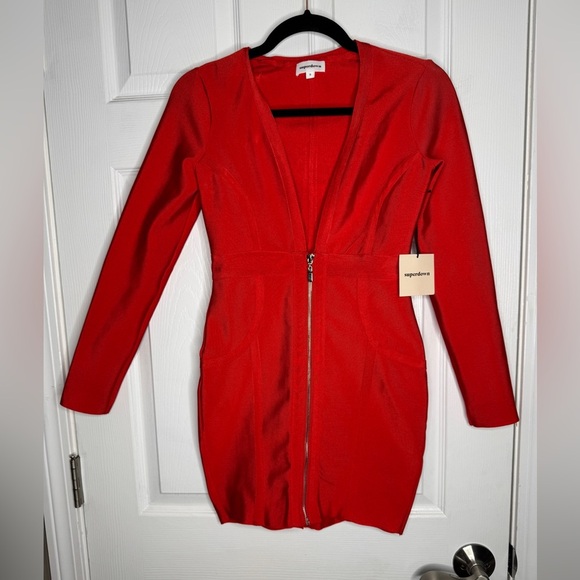 SUPERDOWN Revolve Brynn Front Zip Red Mini Bandage Dress Size S NEW - Picture 3 of 8
